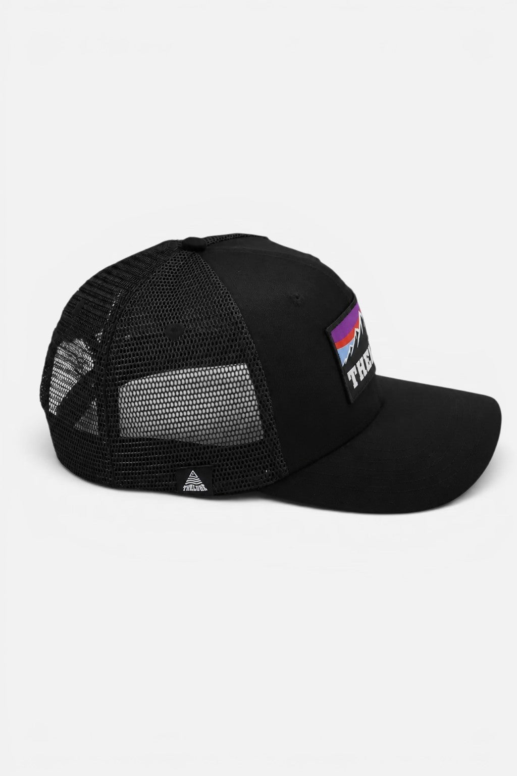 thelureclothing Blackfin Trucker Cap in Schwarz mit atmungsaktivem Mesh-Rückenteil und gewebtem Logo-Badge